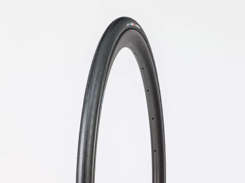 Bontrager R3 Hard Case Lite 700x23c Road Tyre in Black