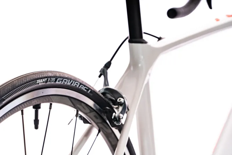 2020 Giant TCR Advanced 3 Carbon Road Bike in White