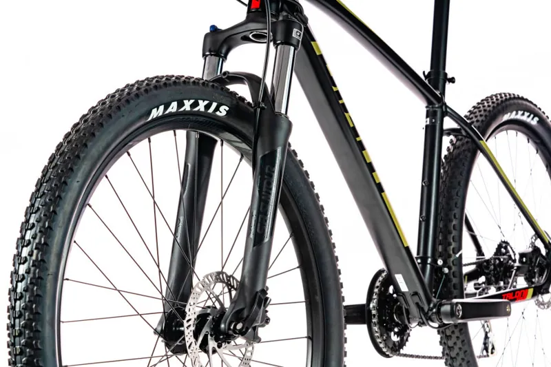 2020 Giant Talon 3 Hardtail Mountain Bike in Black-5